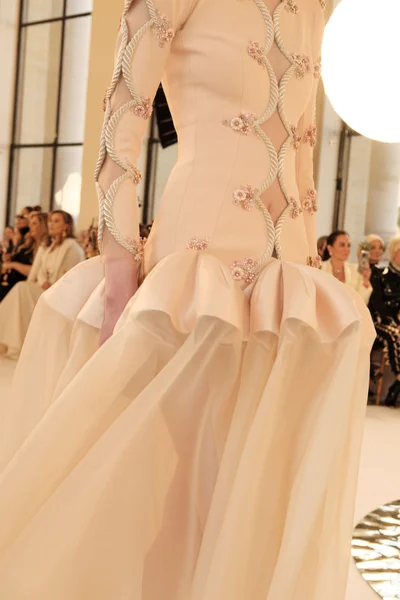 Look 5